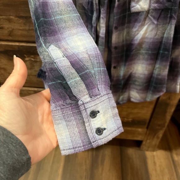 Women’s Small Flannel - Picture 5 of 6